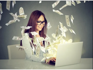 He Makes $1k/days From His Kitchen Table